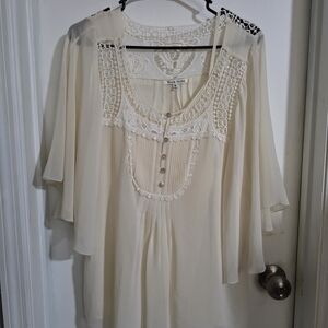 Black Rainn Cream Lace Blouse